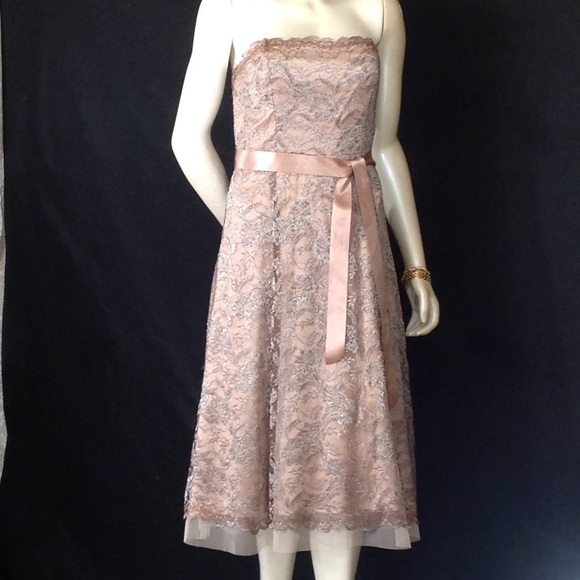 BCBGMaxAzria Dresses & Skirts - BCBG MAXAZRIA Rose Gold Lace Strapless Dress